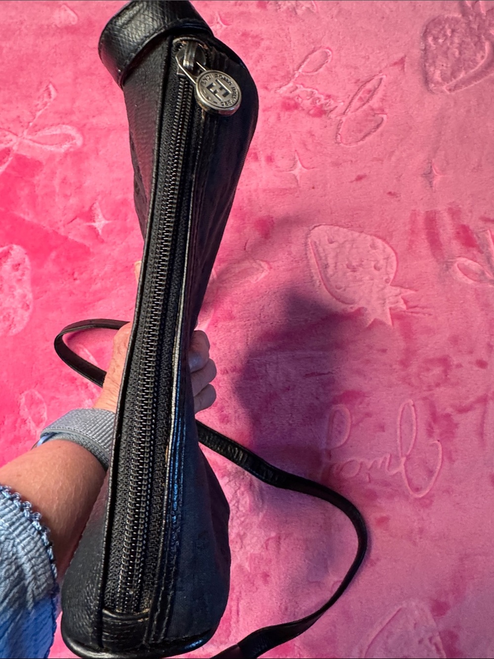 Fendi SAS Roma Black FF Crossbody – Pebbled Leather Strap/Trim – Excellent - Picture 7 of 10